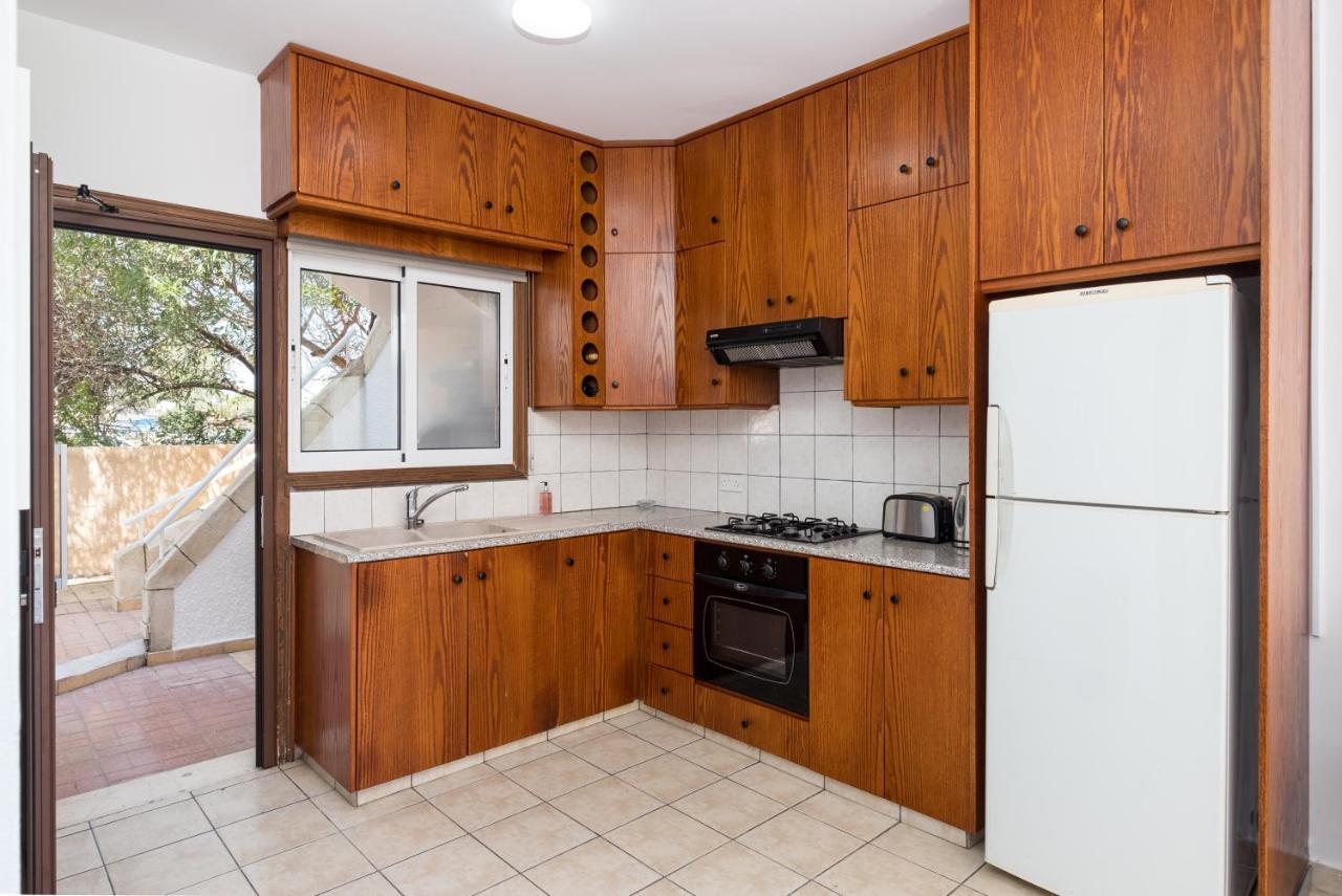 Pebble Beach Apartment Вороклини Экстерьер фото